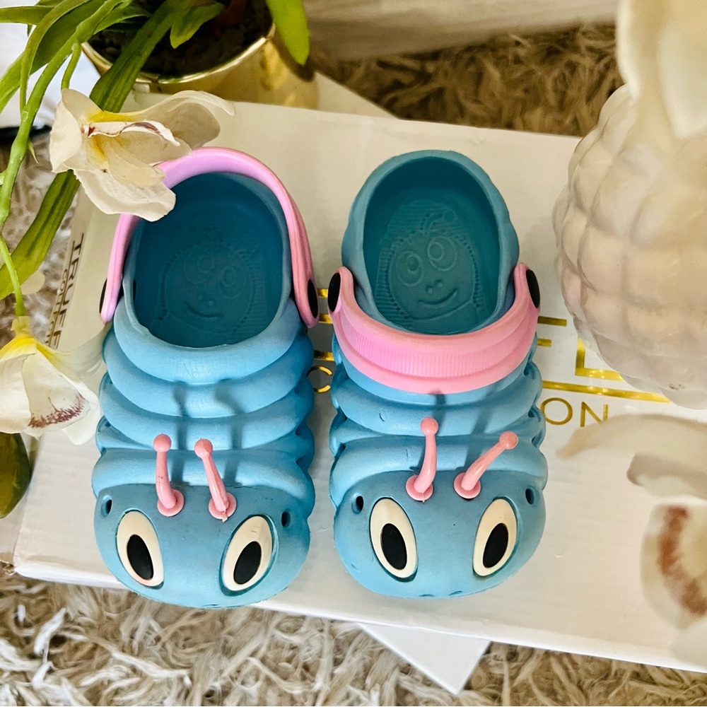 Caterpillar Crocs